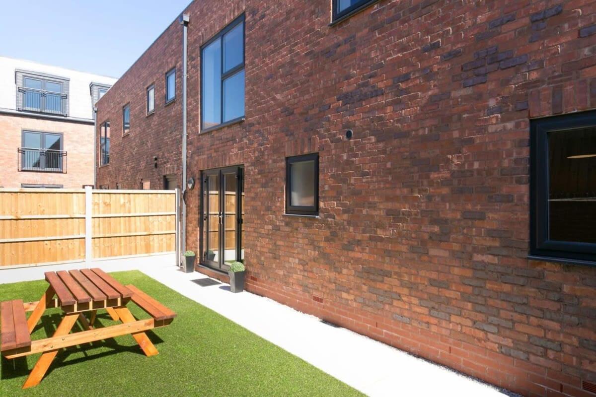 Stunning 2 Bedroom Apartment In Wallasey Esterno foto
