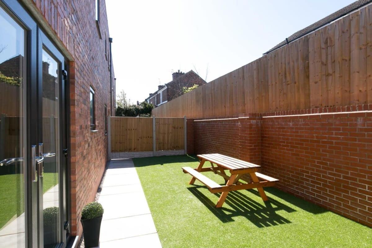 Stunning 2 Bedroom Apartment In Wallasey Esterno foto